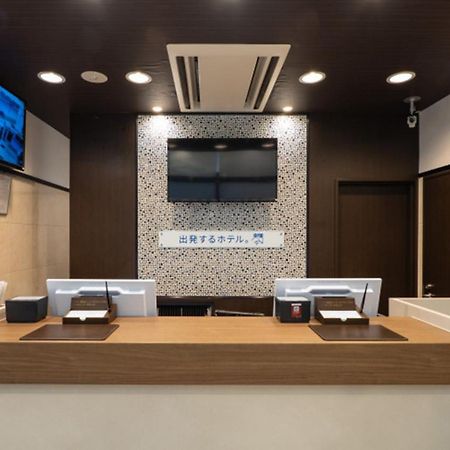 Toyoko Inn Tokyo Eki Yaesu Kita Guchi Екстер'єр фото
